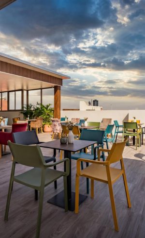 YNY02553-HDR-Enhanced